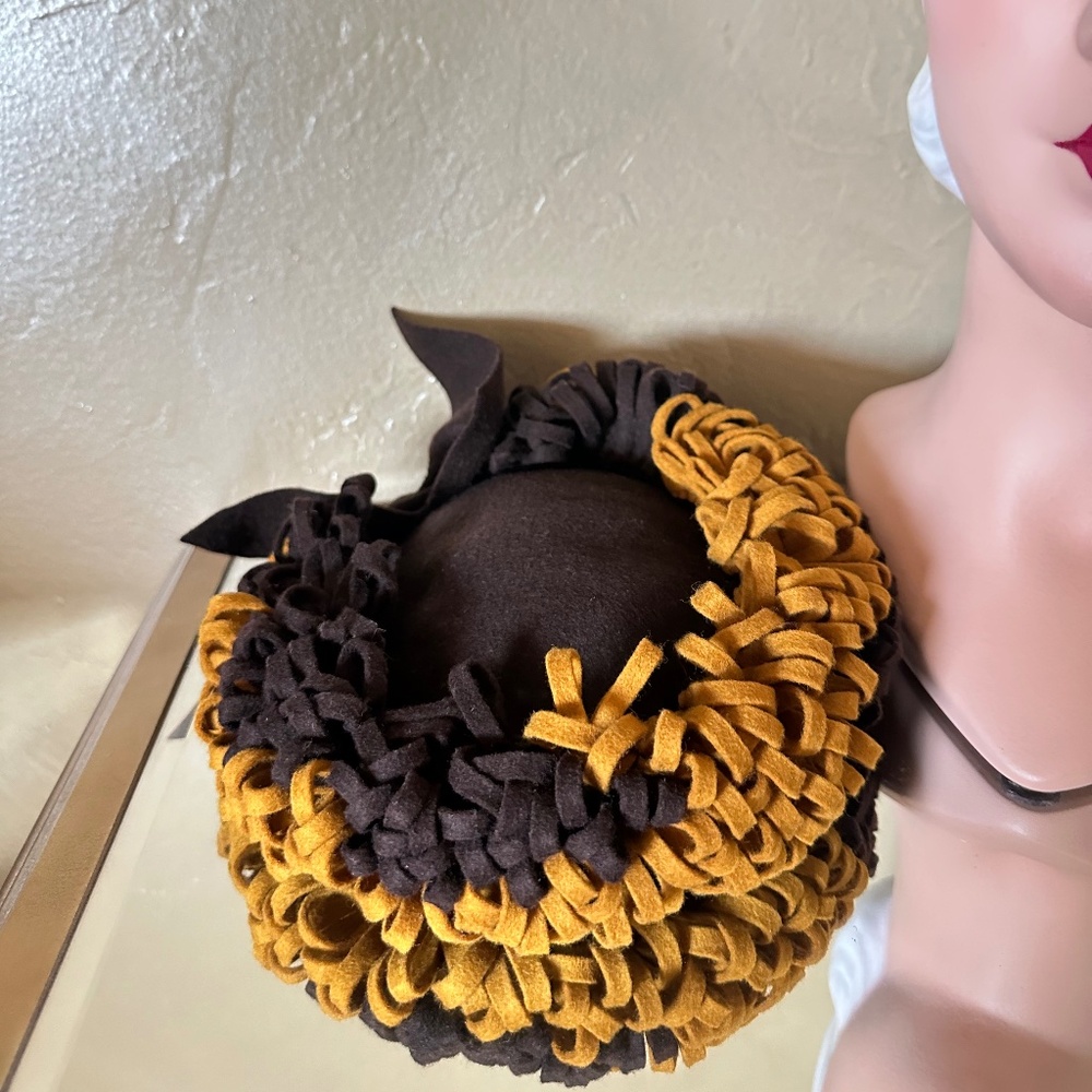 RARE 1930's BROWN/GOLD FELT TILT HAT - Picture 11 of 13